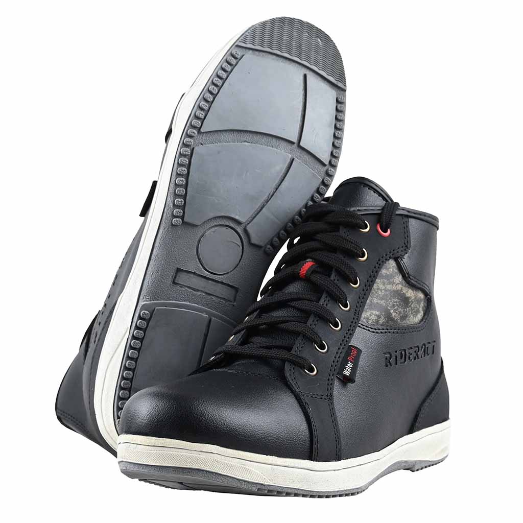 moto shoes with rubber sole